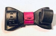 Load image into Gallery viewer, Black Snap-On Collar - Black & White Interiors