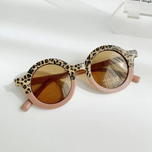 Load image into Gallery viewer, Leopard Print Sunglasses
