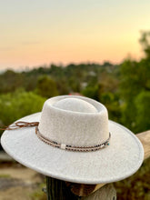 Load image into Gallery viewer, Dundee | Felt Fedora with Python Accent Band - Black &amp; White Interiors