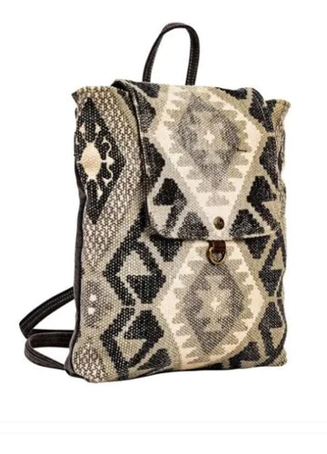 Arrowhead Cliff Backpack Bag