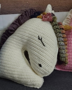 Croche Unicorn Pillow