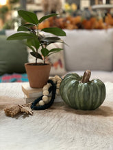 Load image into Gallery viewer, Resin Pumpkins