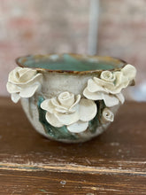 Load image into Gallery viewer, White Rose Pot- Short