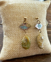 Load image into Gallery viewer, Copper and Stone Drop Earrings