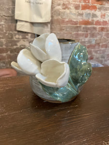 Medium White Tulip Pot
