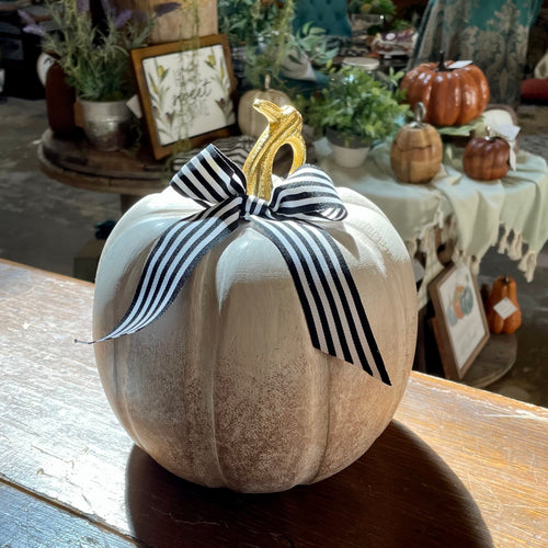 White Pumpkin w/Gold Stem
