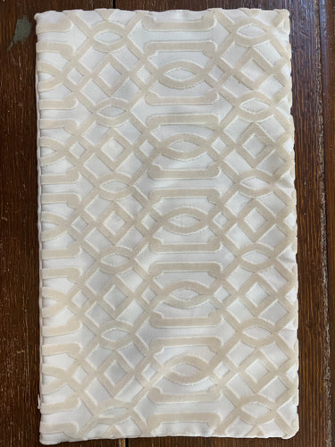 Cream Velvet Lattice Kidney Pillow Cover