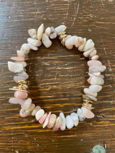 Load image into Gallery viewer, SEASHELL PARTY BRACELET